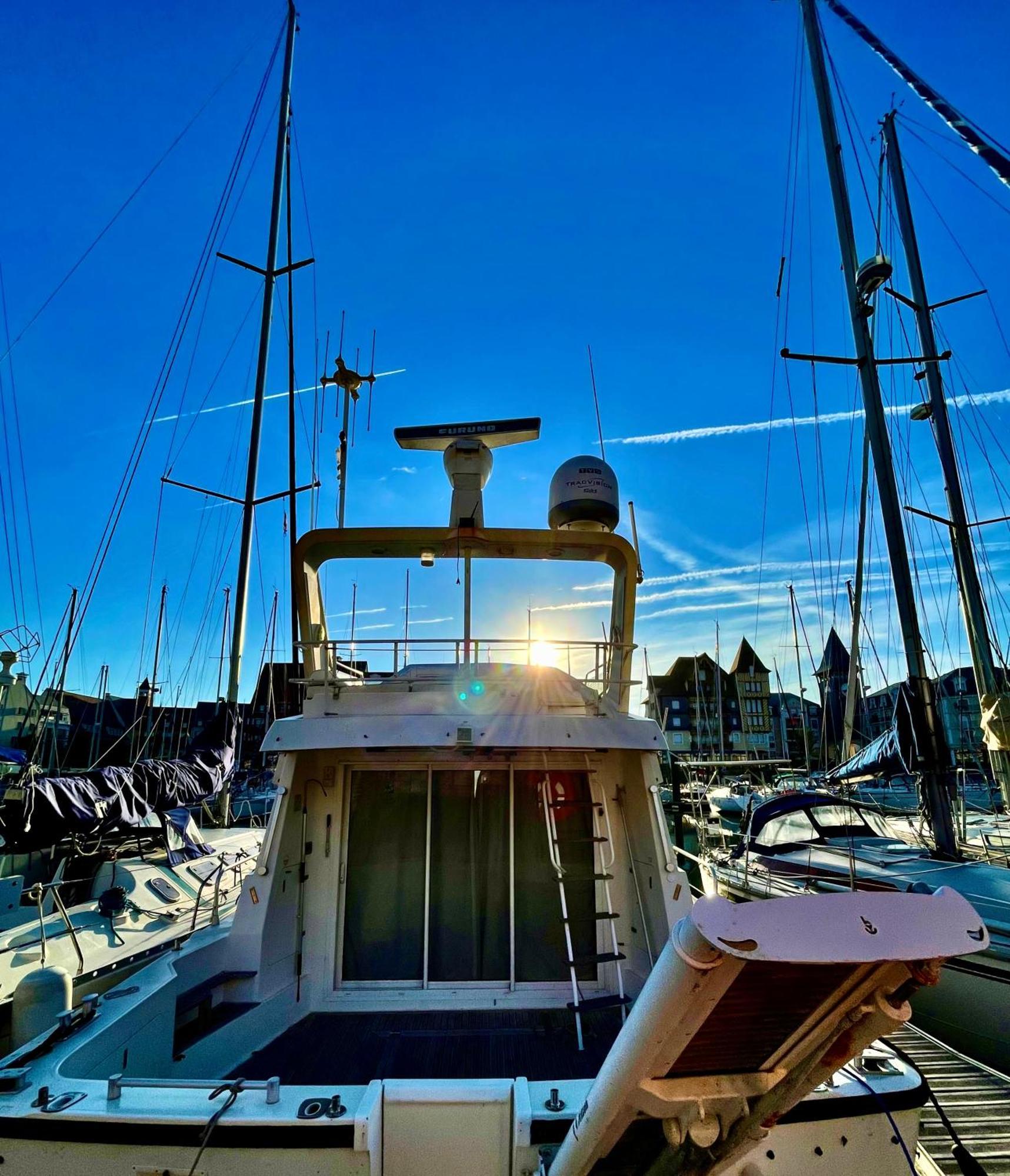 Yacht Deauville Exteriör bild